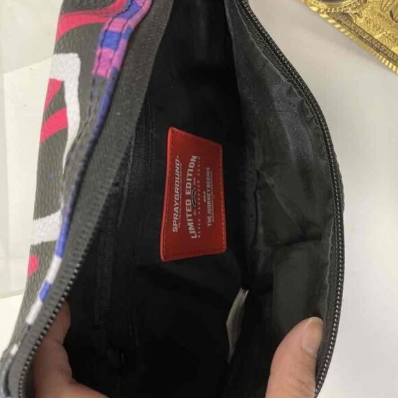 NWT Sprayground Shark Atelier Savvy Crossbody Bumbag Beltbag - Picture 10 of 11